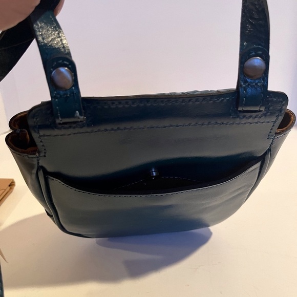 NWT Patricia Nash Leather Rocca Saddle Blue Coral Crossbody Bag - Picture 5 of 13
